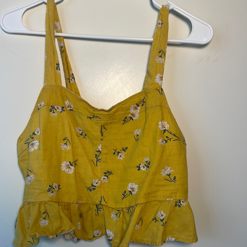 Bright daisy crop top